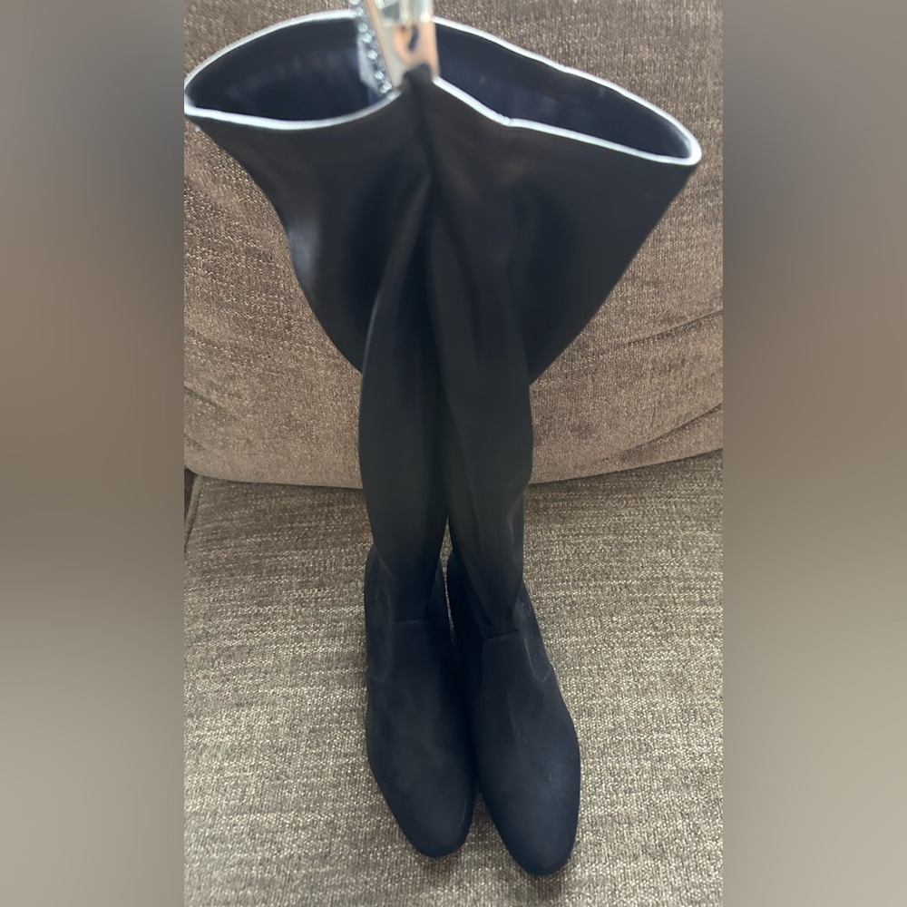 STUART WEITZMAN Ladies Size 7.5 Navy Leather Tall Heeled Boots